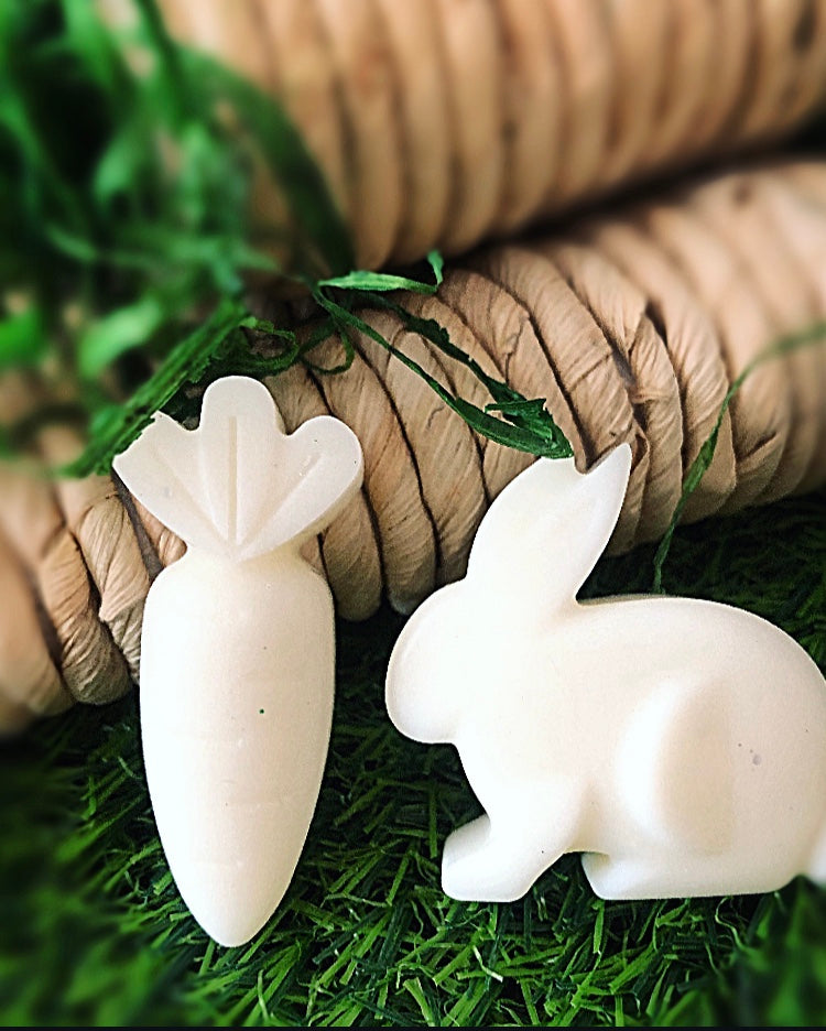 Bunnies & Carrots wax melt jar