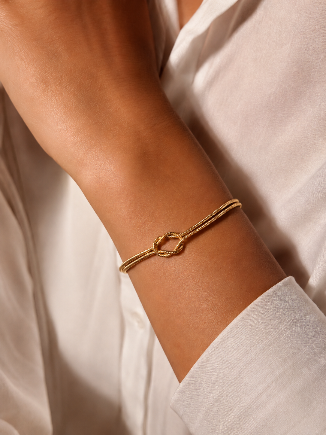 Eternal knot bracelet